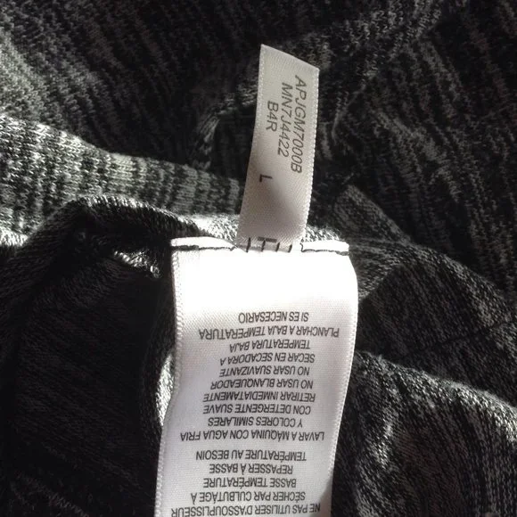 Sweater - Picture 4 of 4